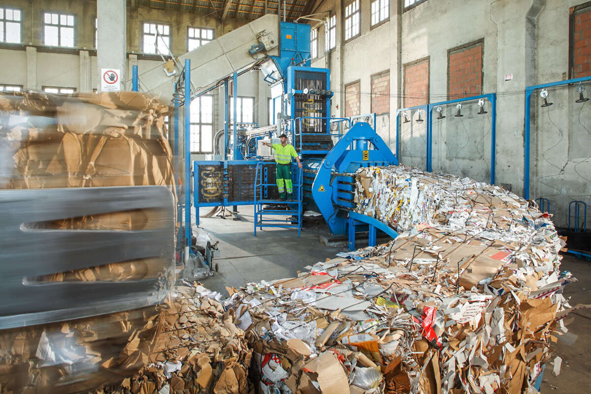 Dank Recycling bleiben Wertstoffe erhalten in der Transport AG Aarau